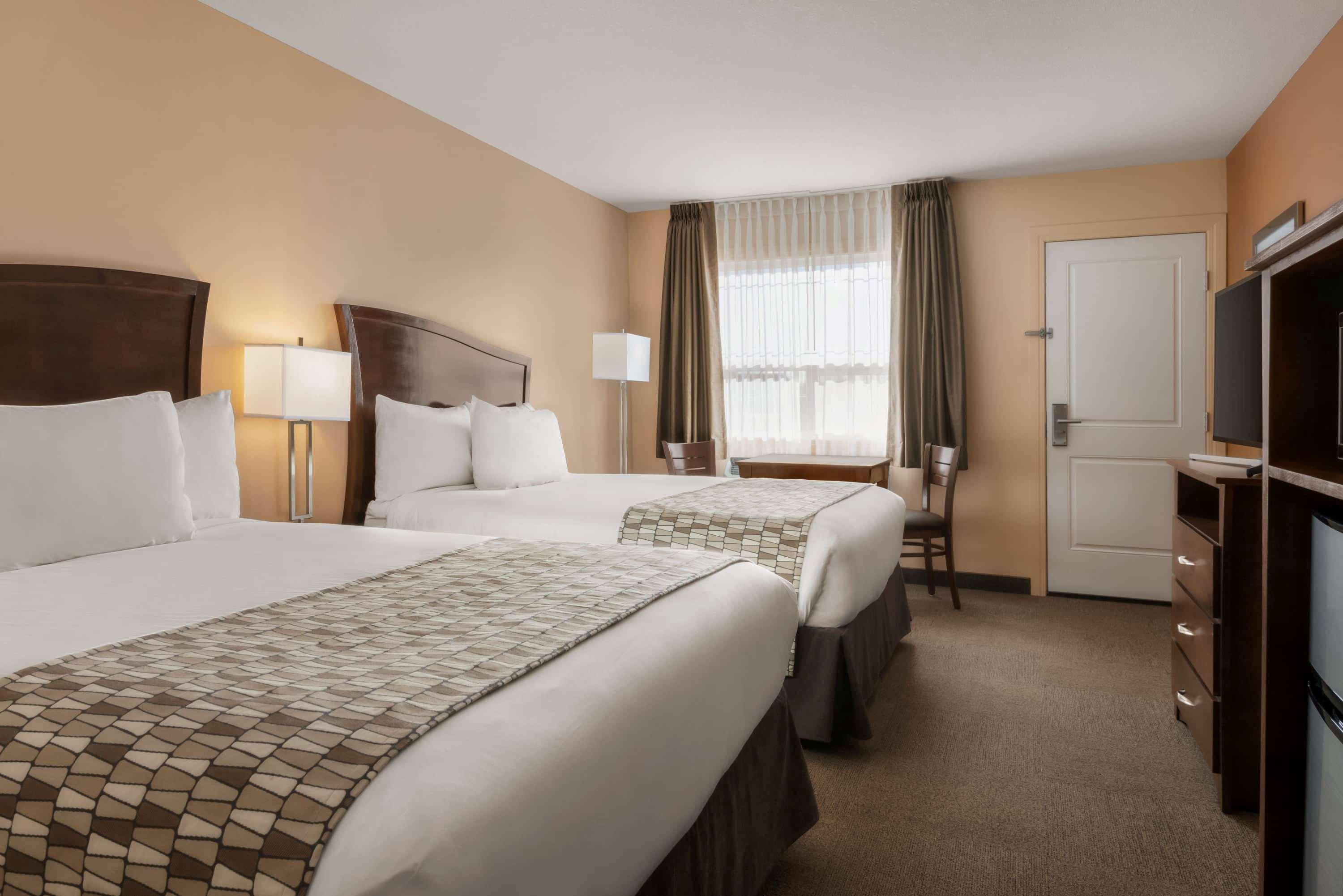 Travelodge By Wyndham Pincher Creek Eksteriør billede